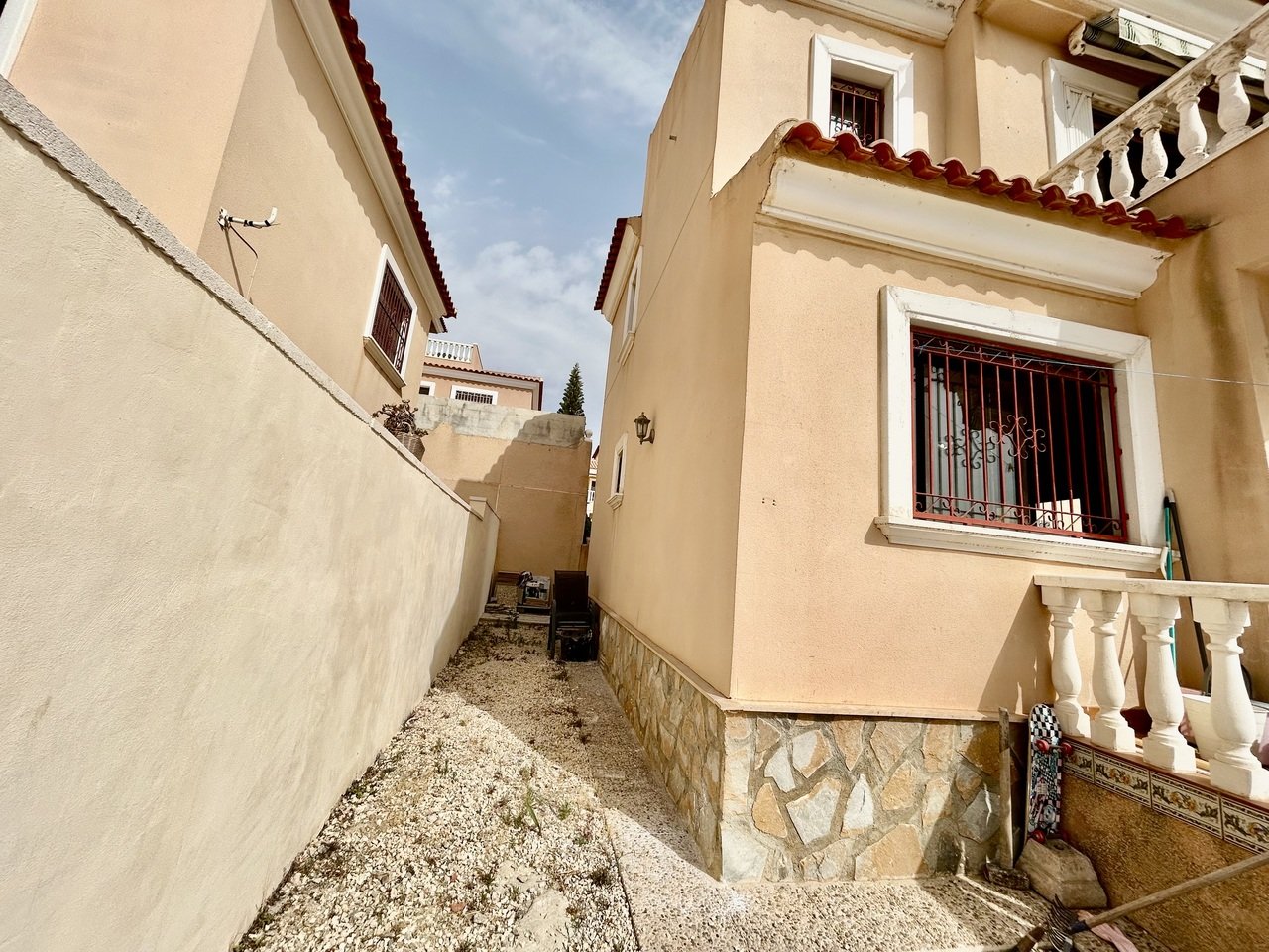 2 Bedroom 2 Bathroom Villa in Villamartin - Caza De Casa