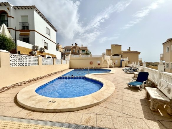 2 Bedroom 2 Bathroom Villa in Villamartin - Caza De Casa
