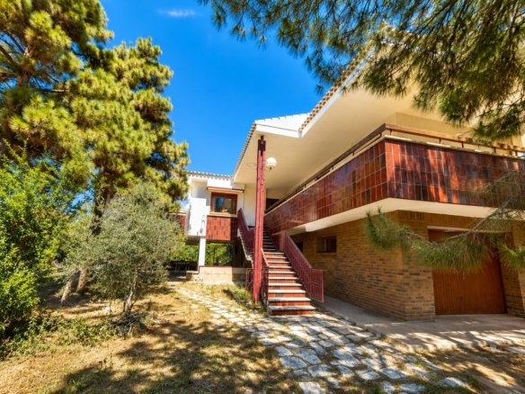 4 Bedroom 3 Bathroom Villa in Santiago de la Ribera - Caza De Casa