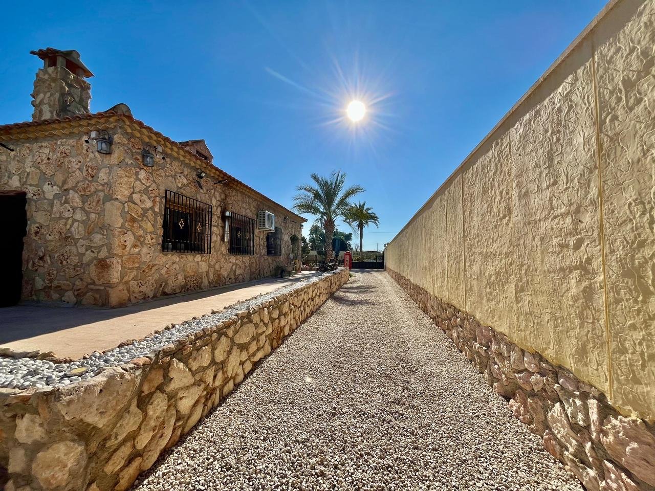 3 Bedroom 3 Bathroom Country House in Fortuna - Caza De Casa