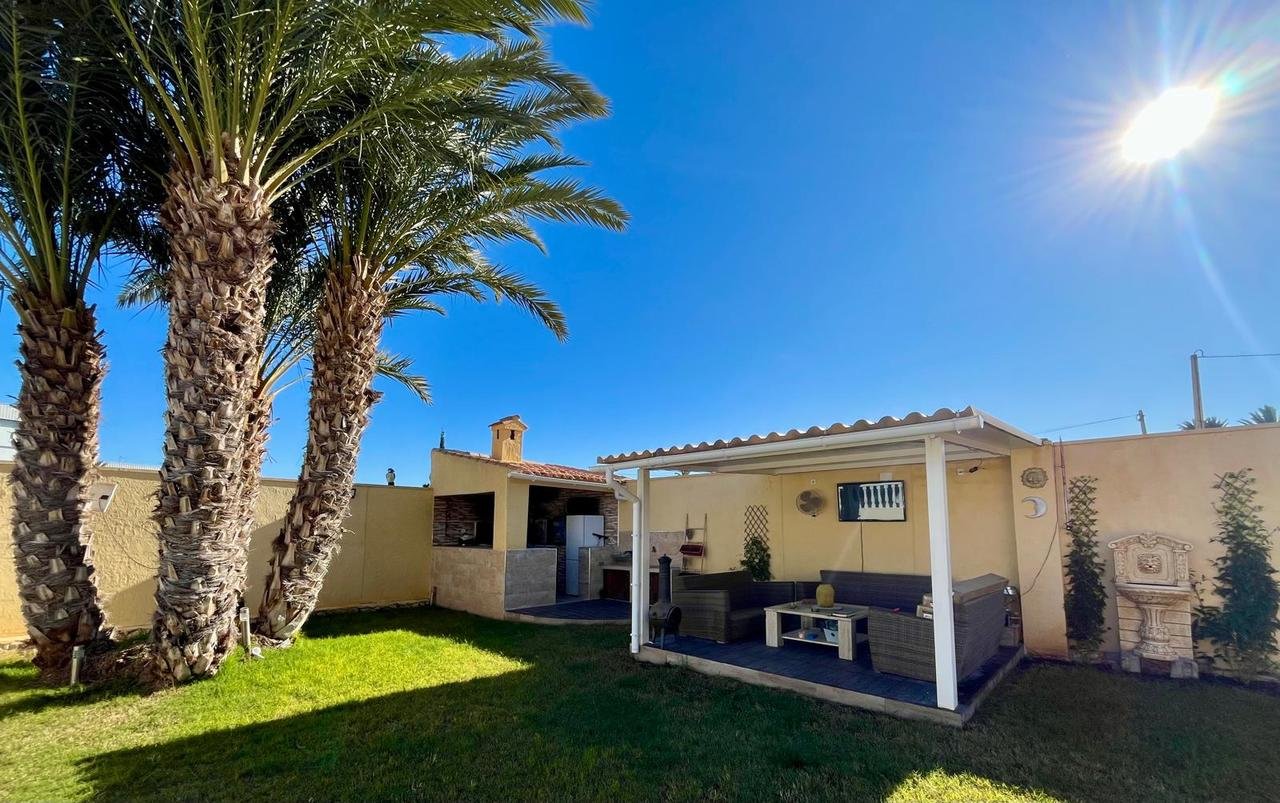 3 Bedroom 3 Bathroom Country House in Fortuna - Caza De Casa