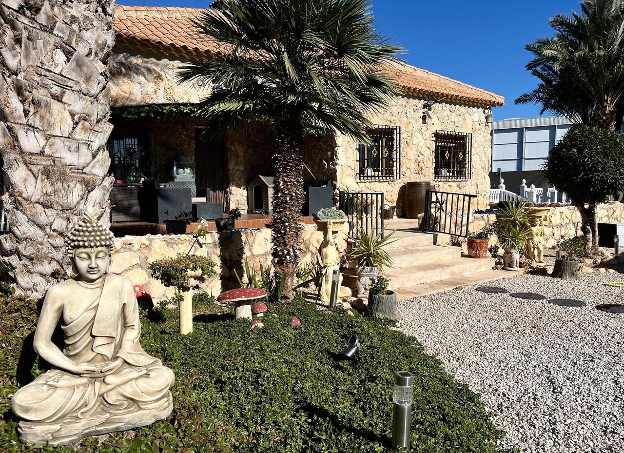 3 Bedroom 3 Bathroom Country House in Fortuna - Caza De Casa