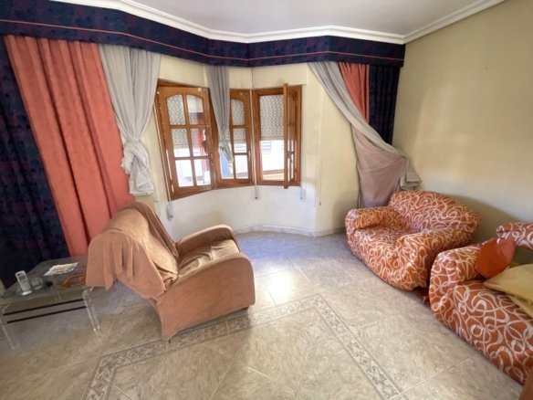 5 Bedroom 3 Bathroom Town House in Rojales - Caza De Casa