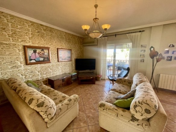4 Bedroom 3 Bathroom Villa in Ciudad Quesada - Caza De Casa