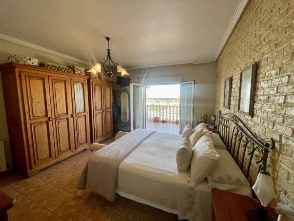 Master-bedroom-3-CHS4 4 Bedroom 3 Bathroom Villa in Ciudad Quesada - Caza De Casa