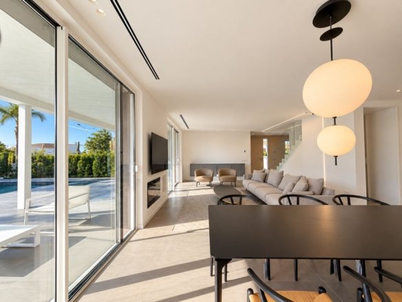 5 Bedroom 4 Bathroom villa in Moraira - Caza De Casa