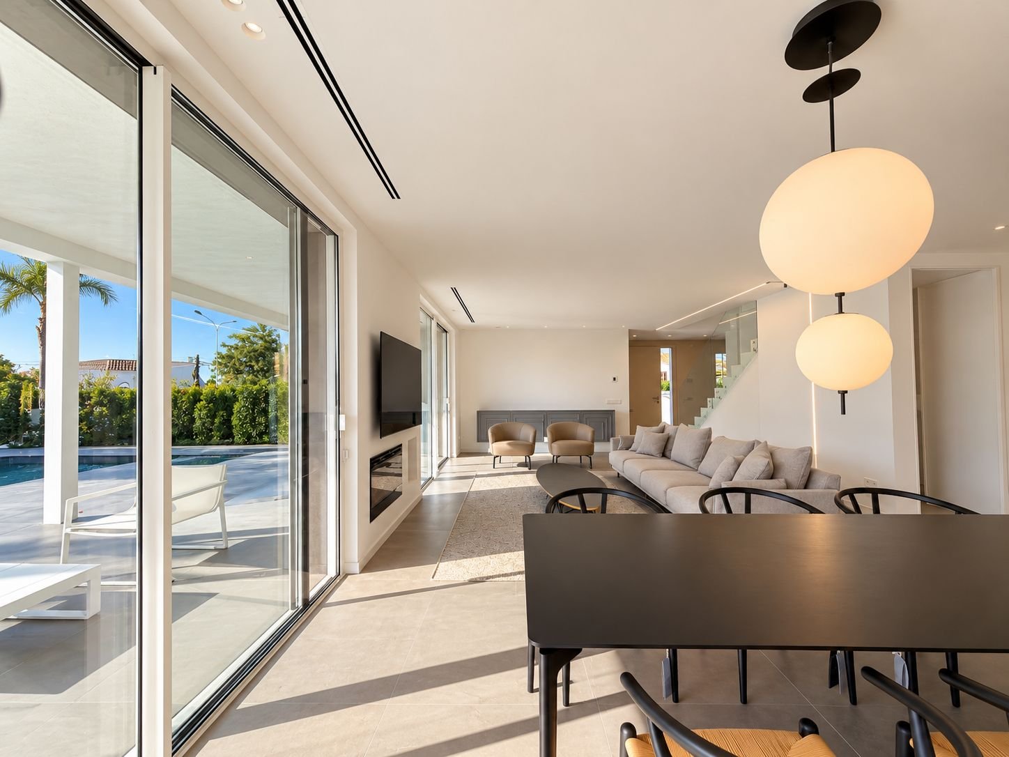 ModernVillainMorairabyMIG38 5 Bedroom 4 Bathroom villa in Moraira - Caza De Casa