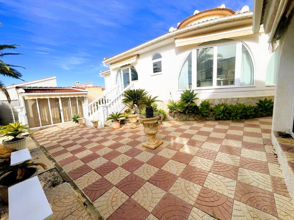 3 Bedroom 2 Bathroom Villa in Ciudad Quesada - Caza De Casa
