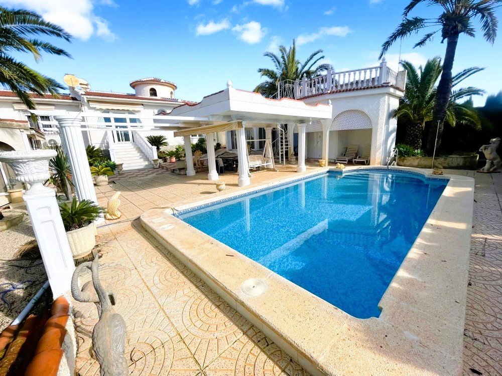 3 Bedroom 2 Bathroom Villa in Ciudad Quesada - Caza De Casa