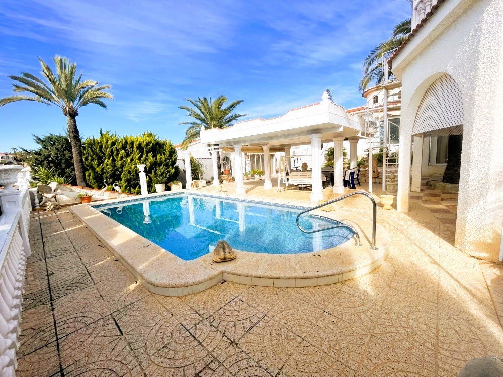 3 Bedroom 2 Bathroom Villa in Ciudad Quesada - Caza De Casa