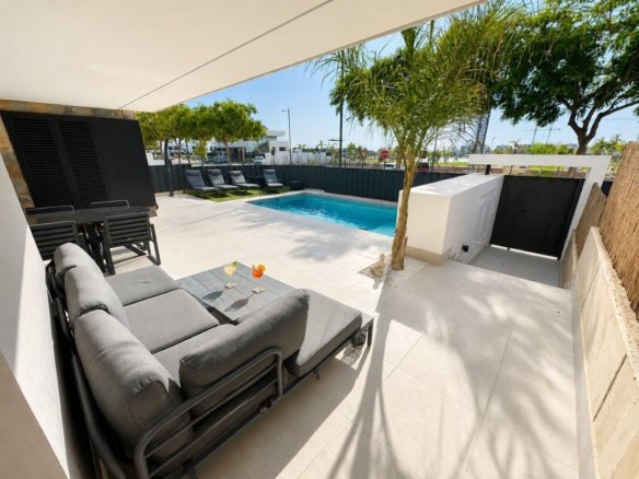 3 Bedroom 4 Bathroom Villa in Santa Rosalia Resort - Caza De Casa