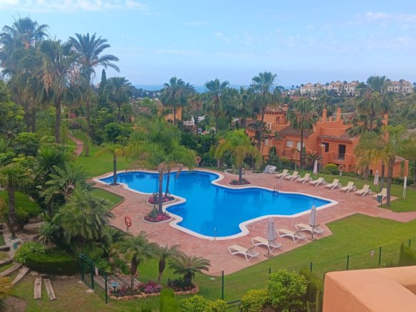 3 Bed 3 Bath Town House in Benahavís - Caza De Casa
