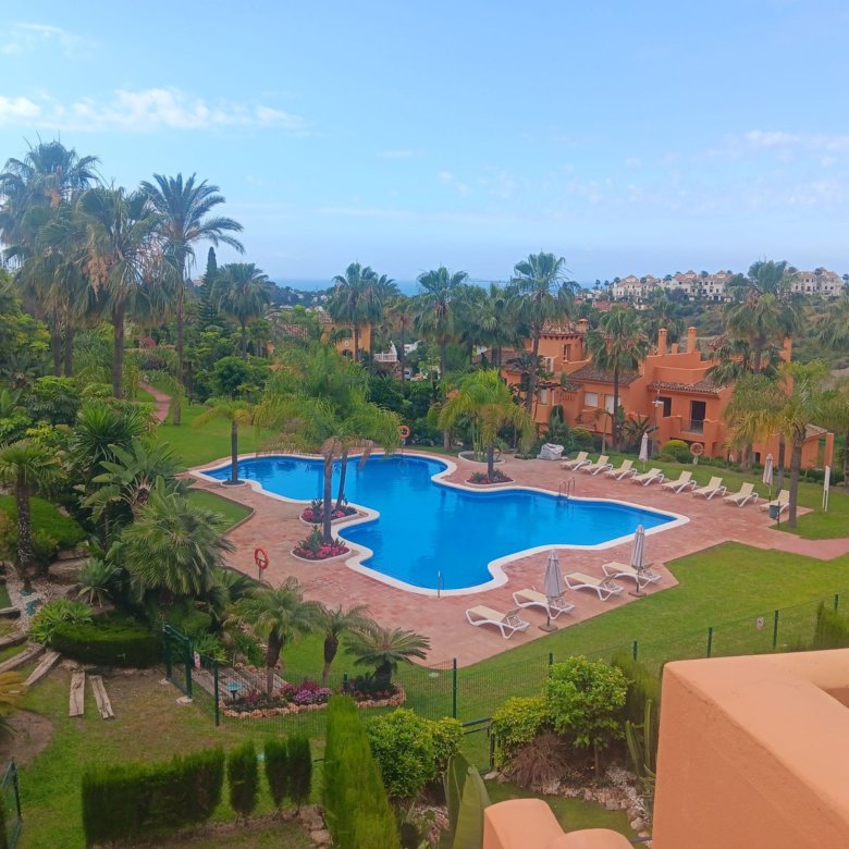 3 Bed 3 Bath Town House in Benahavís - Caza De Casa
