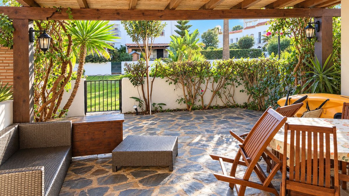 4 Bedroom 4 Bathroom Town House in Casares Playa - Caza De Casa