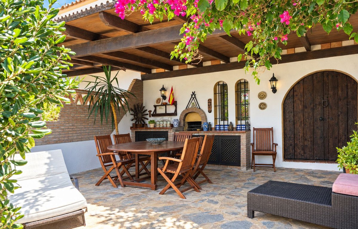 4 Bedroom 4 Bathroom Town House in Casares Playa - Caza De Casa