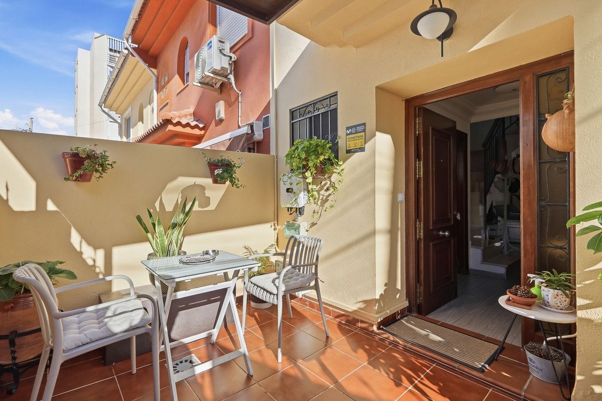 4 Bed 2 Bath Town House in Arroyo de la Miel - Caza De Casa