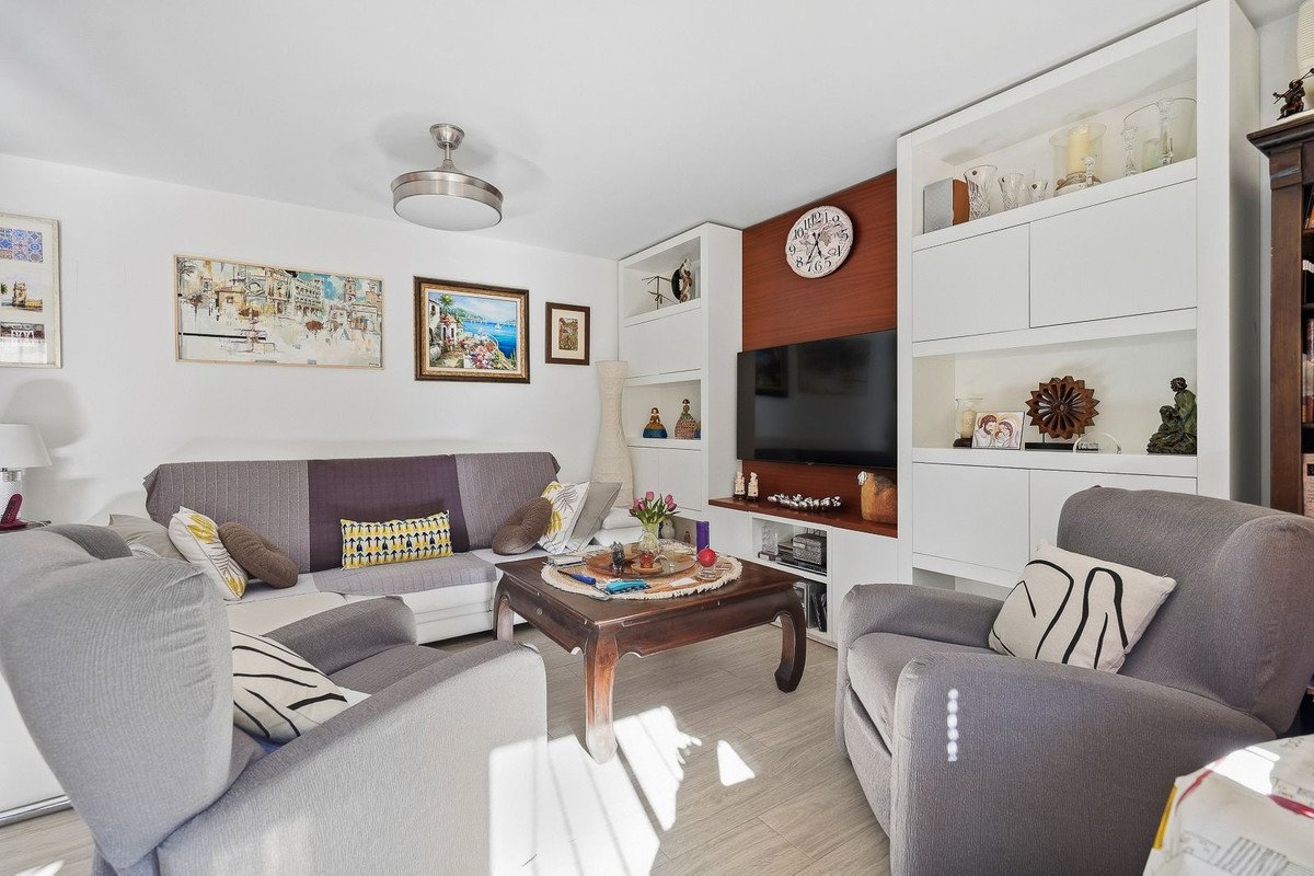 4 Bed 2 Bath Town House in Arroyo de la Miel - Caza De Casa