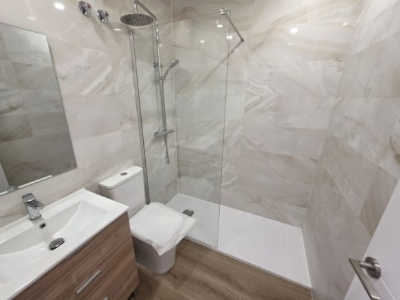 2 Bedroom 2 Bathroom Town House in Manilva - Caza De Casa