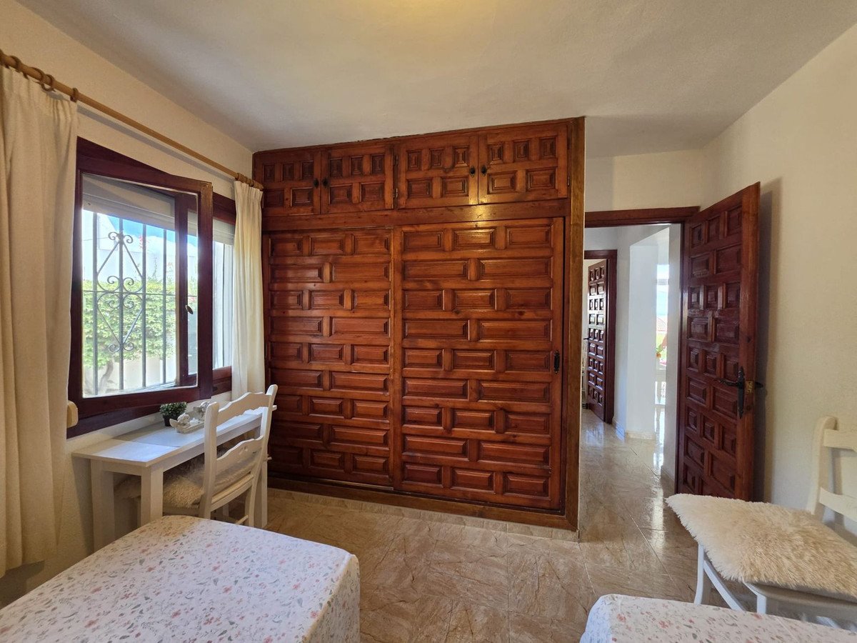 2 Bedroom 1 Bathroom Villa in Estepona - Caza De Casa