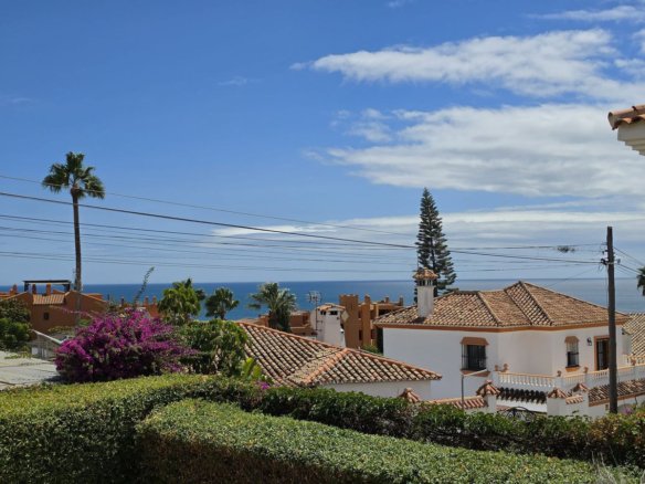 2 Bedroom 1 Bathroom Villa in Estepona - Caza De Casa