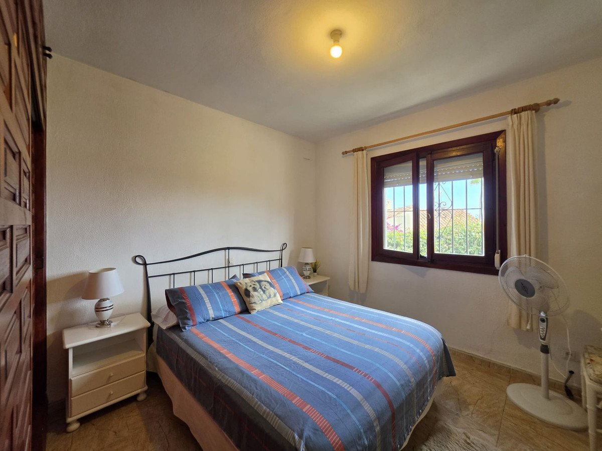 2 Bedroom 1 Bathroom Villa in Estepona - Caza De Casa
