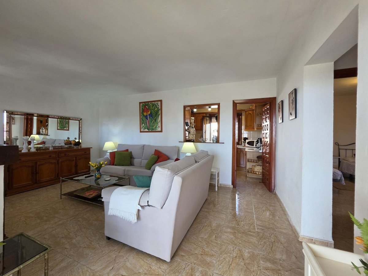 2 Bedroom 1 Bathroom Villa in Estepona - Caza De Casa