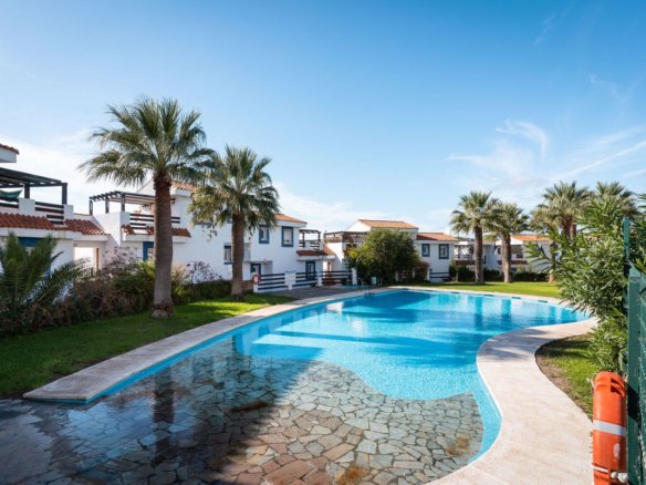 6 Bedroom 4 Bathroom Villa in Manilva - Caza De Casa