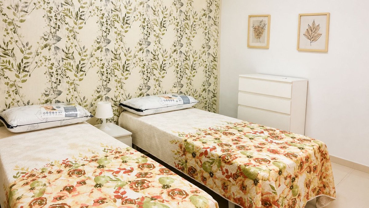 3 Bedroom 2 Bathroom Town House in San Luis de Sabinillas - Caza De Casa