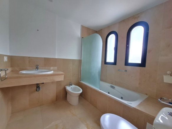 3 Bedroom 3 Bathroom Town House in Manilva - Caza De Casa