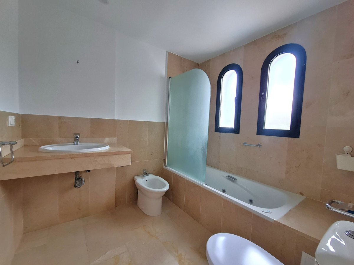 3 Bedroom 3 Bathroom Town House in Manilva - Caza De Casa