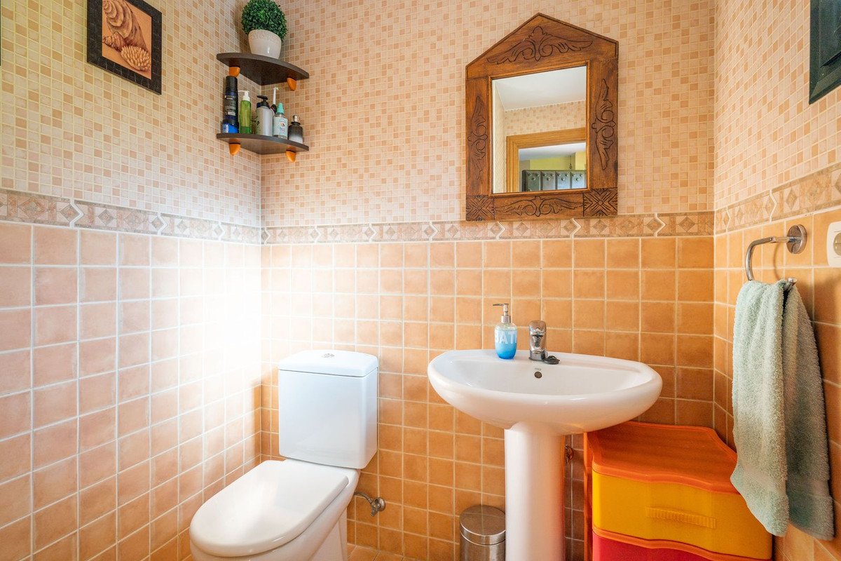 3 Bedroom 3 Bathroom Town House in Cancelada - Caza De Casa