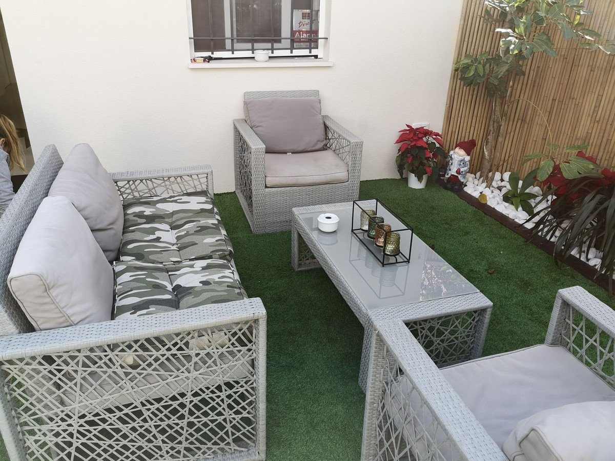 4 Bedroom 3 Bathroom Town House in Estepona - Caza De Casa