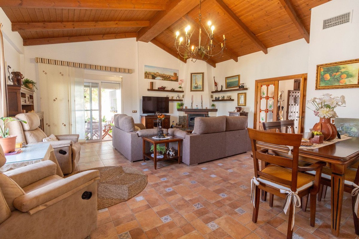4 Bed 2 Bath Finca in Entrerrios - Caza De Casa