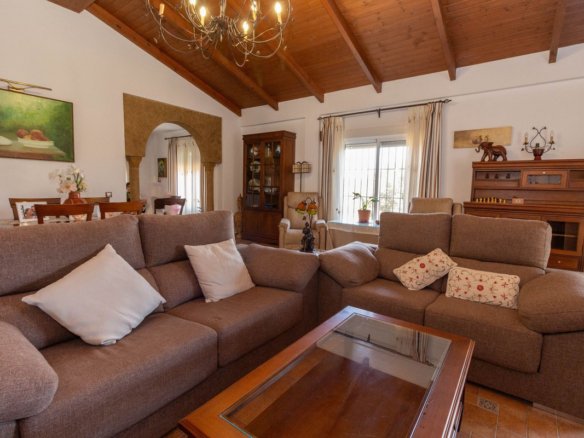 4 Bed 2 Bath Finca in Entrerrios - Caza De Casa