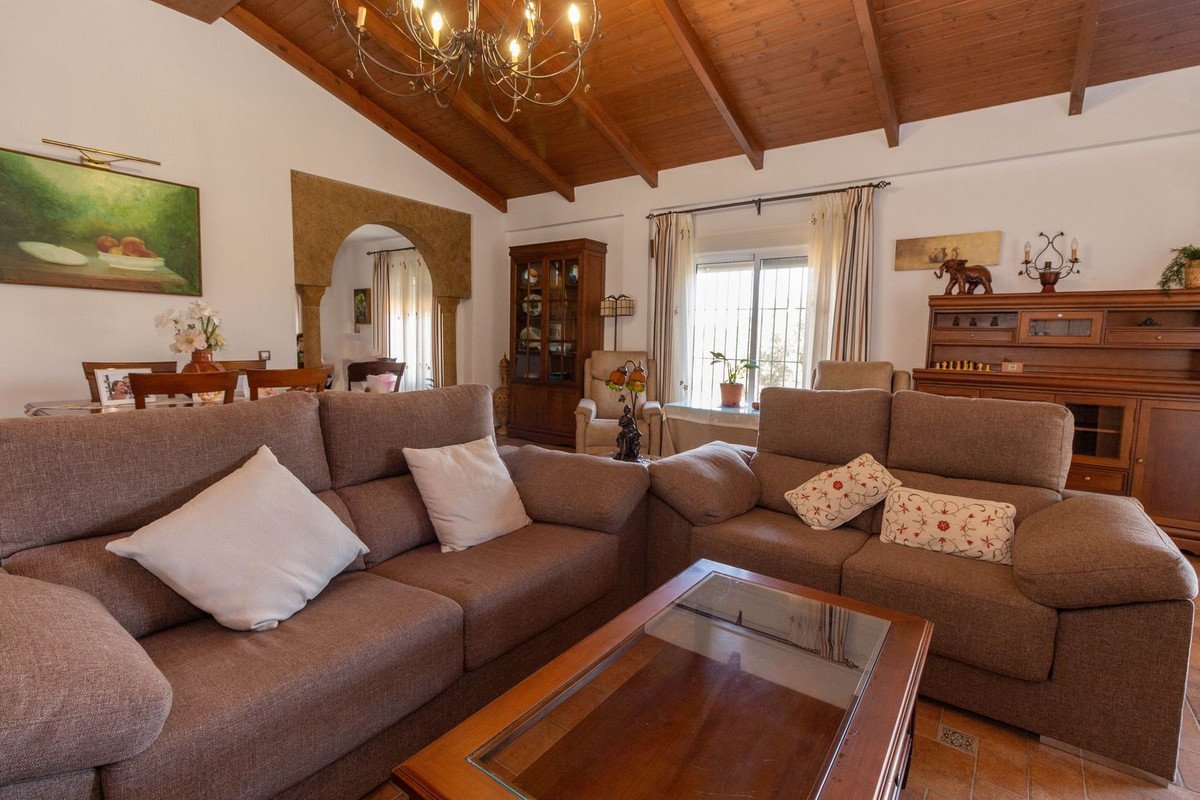 4 Bed 2 Bath Finca in Entrerrios - Caza De Casa