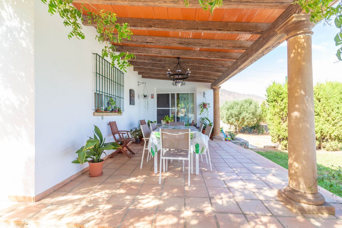 4 Bed 2 Bath Finca in Entrerrios - Caza De Casa