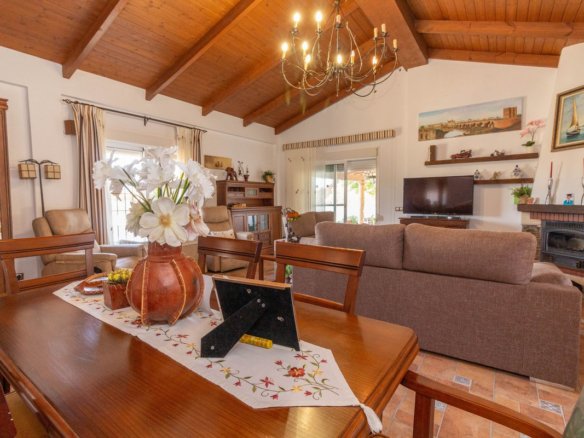 4 Bed 2 Bath Finca in Entrerrios - Caza De Casa