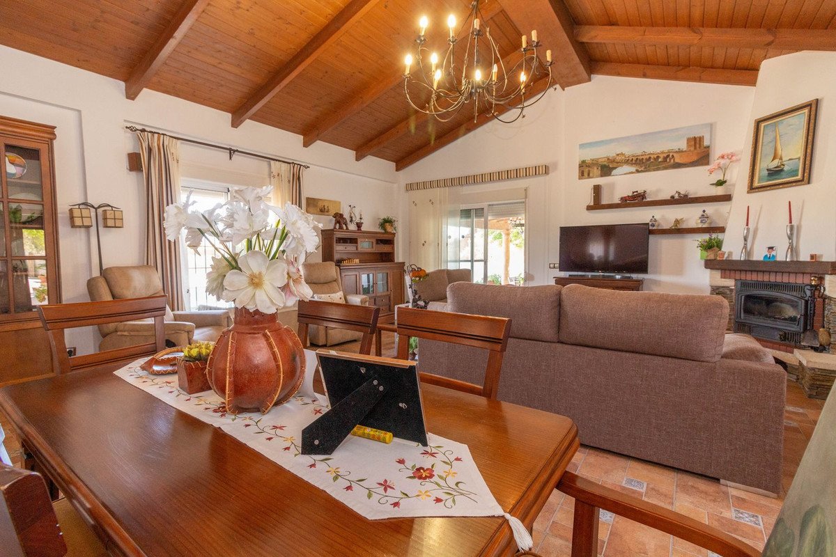 4 Bed 2 Bath Finca in Entrerrios - Caza De Casa