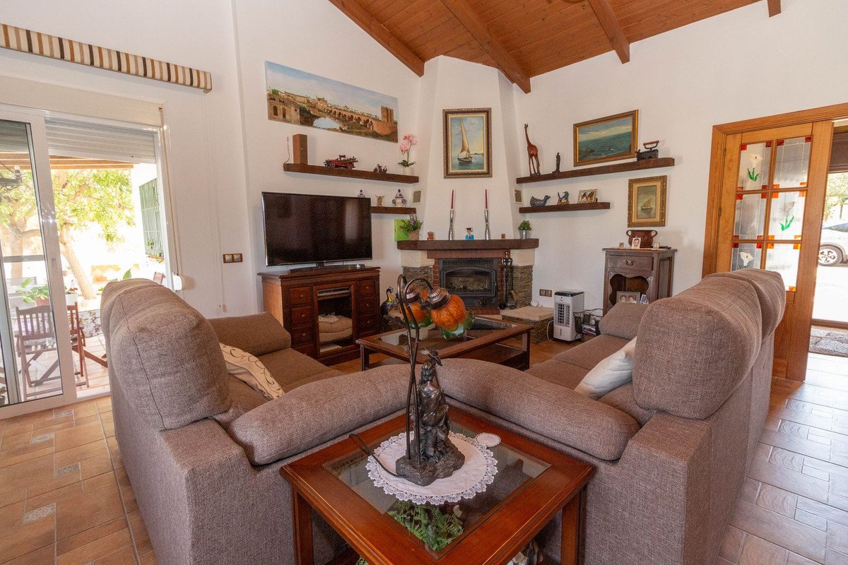 4 Bed 2 Bath Finca in Entrerrios - Caza De Casa