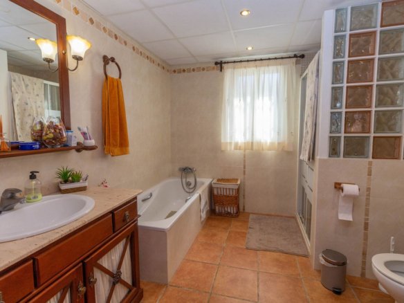 4 Bed 2 Bath Finca in Entrerrios - Caza De Casa