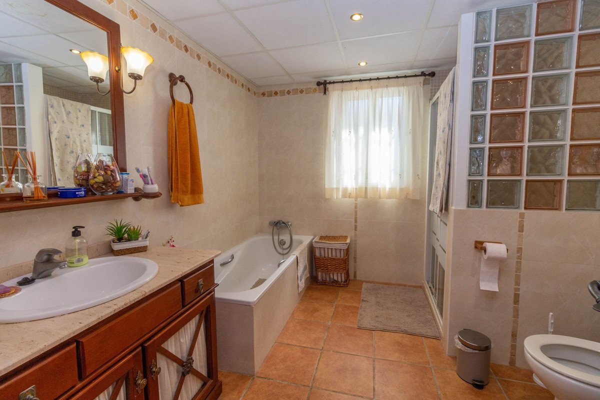 4 Bed 2 Bath Finca in Entrerrios - Caza De Casa