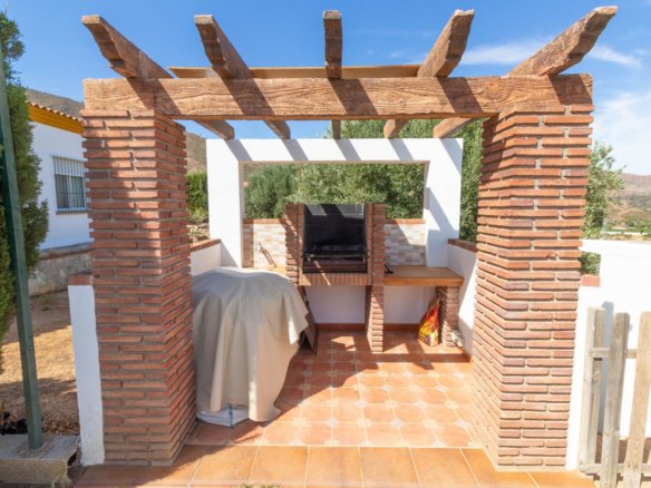 4 Bed 2 Bath Finca in Entrerrios - Caza De Casa