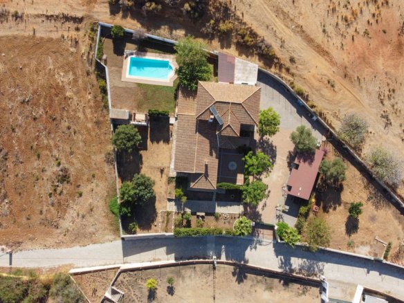 4 Bed 2 Bath Finca in Entrerrios - Caza De Casa