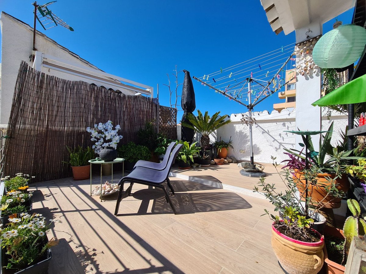 3 Bedroom 3 Bathroom Town House in Estepona - Caza De Casa