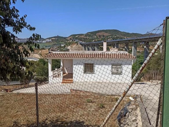 3 Bed 1 Bath Finca in Estepona - Caza De Casa