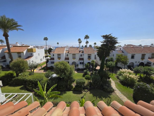 3 Bed 3 Bath Town House in Casares Playa - Caza De Casa