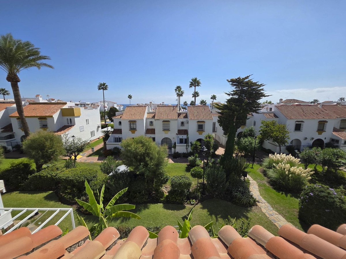 ShowFeedImage 3 Bed 3 Bath Town House in Casares Playa - Caza De Casa