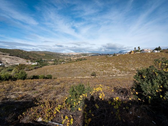 2 Bedroom 2 Bathroom Finca in Manilva - Caza De Casa