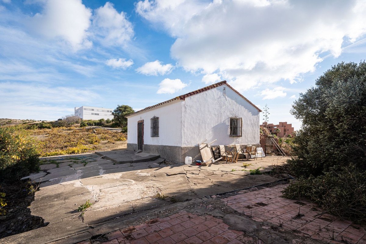2 Bedroom 2 Bathroom Finca in Manilva - Caza De Casa