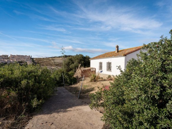 2 Bedroom 2 Bathroom Finca in Manilva - Caza De Casa